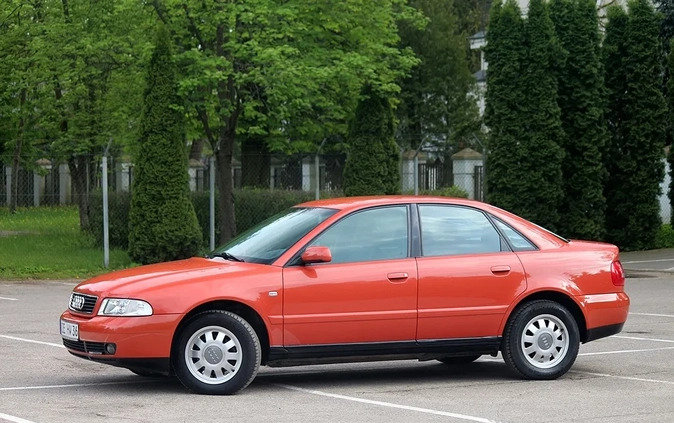 Audi A4 cena 12900 przebieg: 125000, rok produkcji 2000 z Biecz małe 596